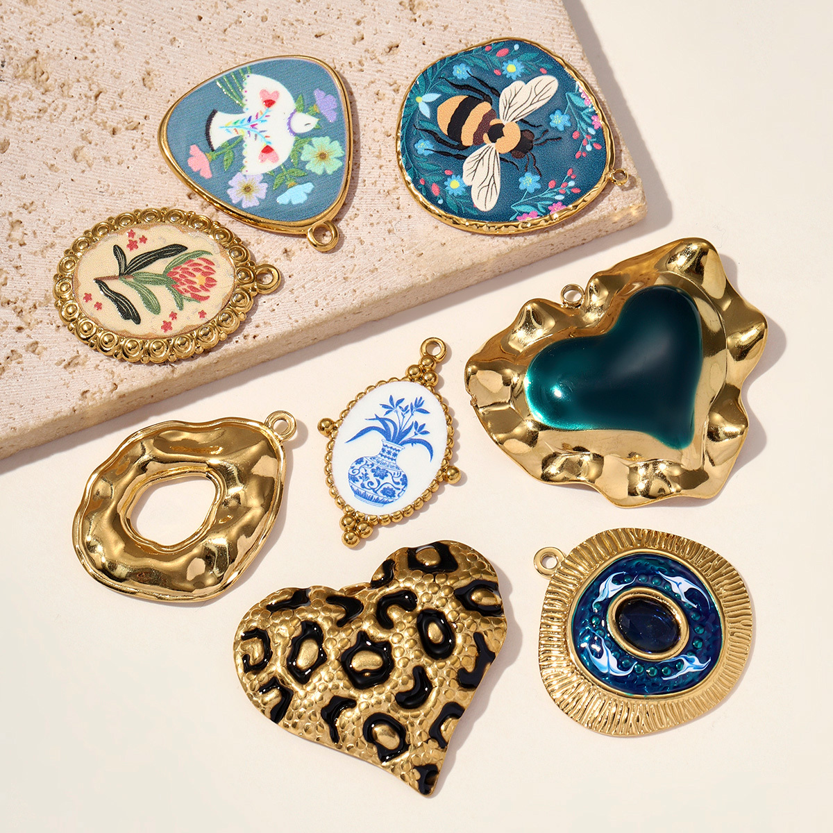 6pcs/pack Oval Hammered Stainless Steel DIY Earring Charms Woman Jewelry Enamel Peace Dove Bee Pendants Necklace Making Jewelry