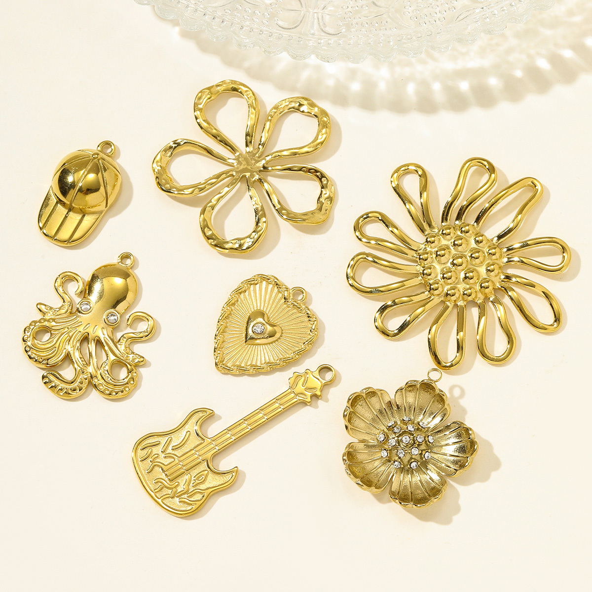 6pcs/pack Retro Stainless Steel Dasiy Sunflower Necklace Pendant Octopus Guitar DIY Earring Charm Women Baseball Cap Jewelry