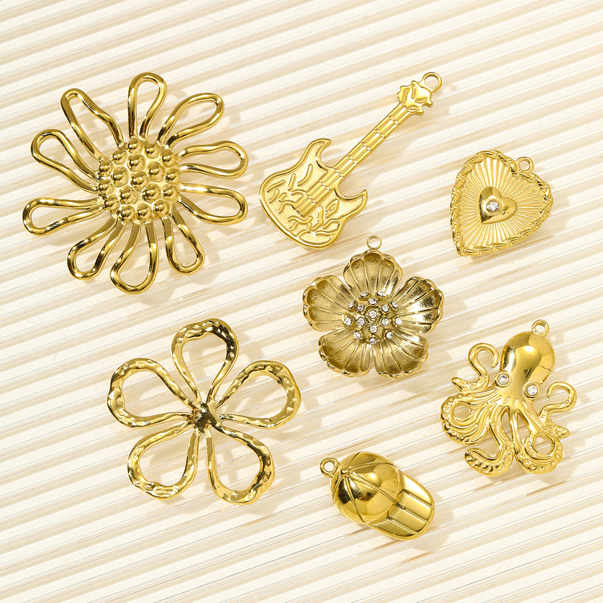 6pcs/pack Retro Stainless Steel Dasiy Sunflower Necklace Pendant Octopus Guitar DIY Earring Charm Women Baseball Cap Jewelry