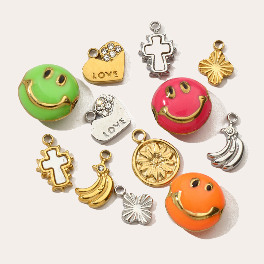 6pcs/pack French Clover Cross Stainless Steel Bracelet Diy Charms Women Love Heart Necklace Pendant Wholesale Banana Jewelry