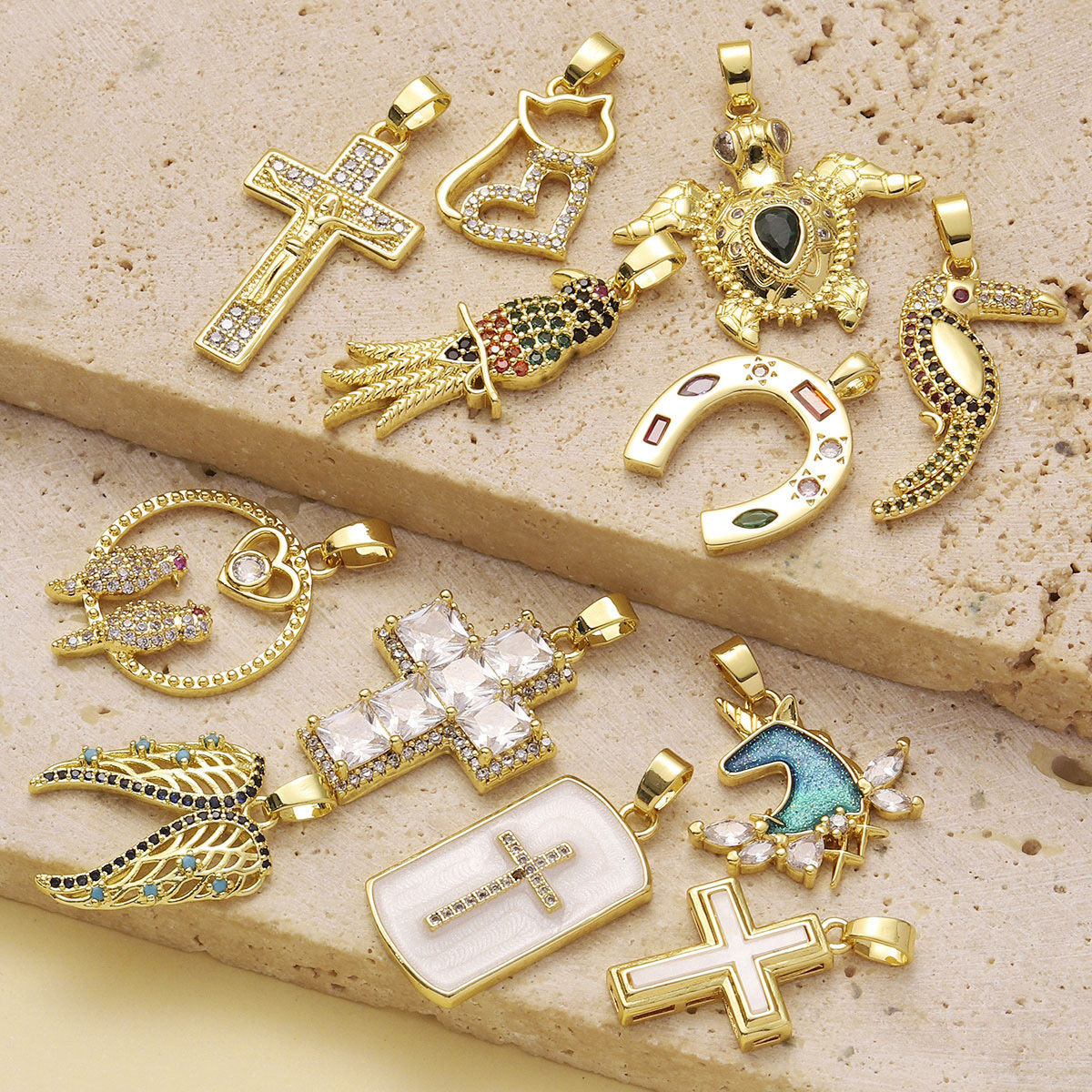 6pcs/pack Luxury Cubic Zircon Horseshoe Cross Pendant Angel Wing Unicorn Turtle Copper CZ Charms For DIY Jewelry Necklace Making