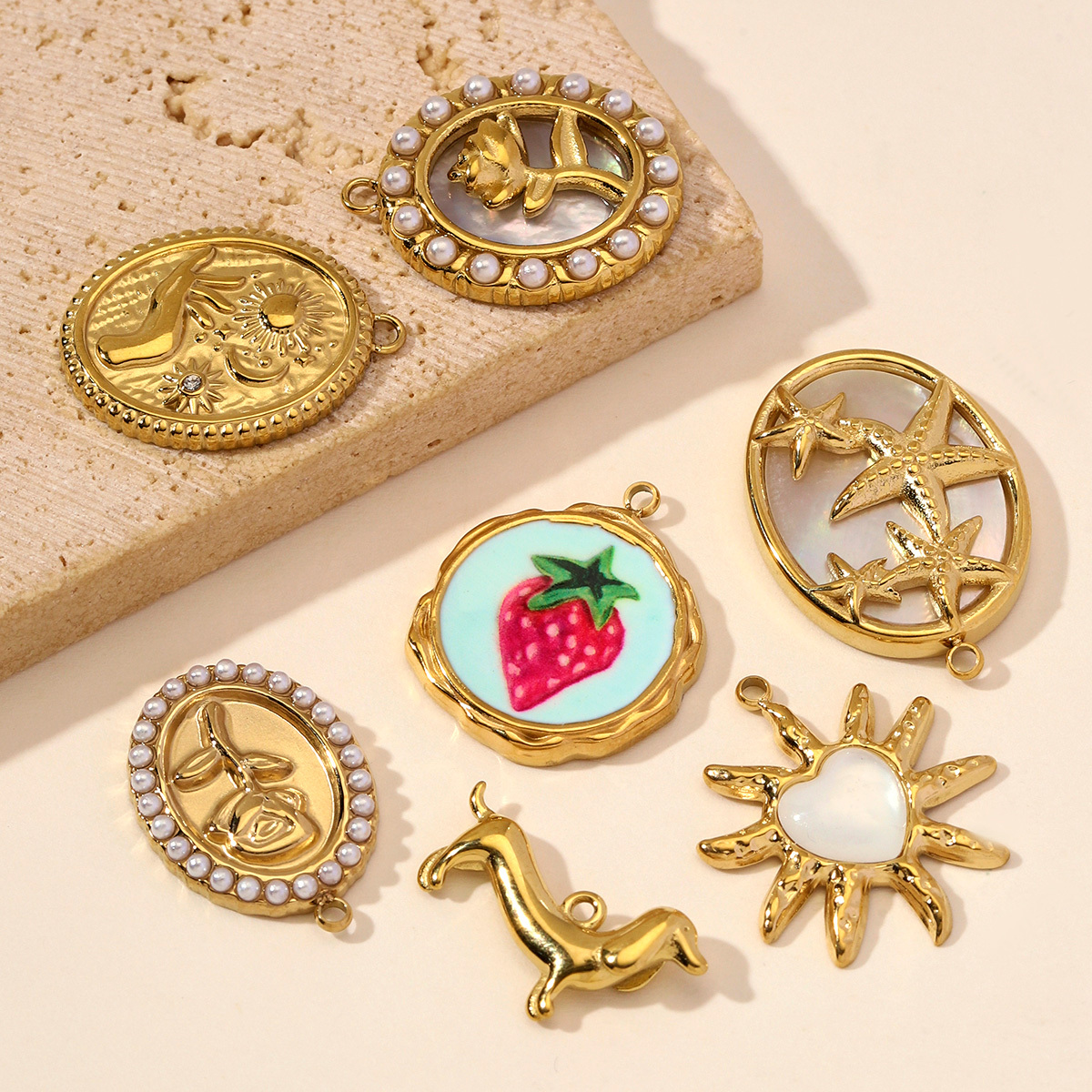 6pcs/Lot Retro Stainless Steel ABS Pearl Rose DIY Charm Dog Sun Hand Necklace Pendants Woman Enamel Strawberry Jewelry Wholesale