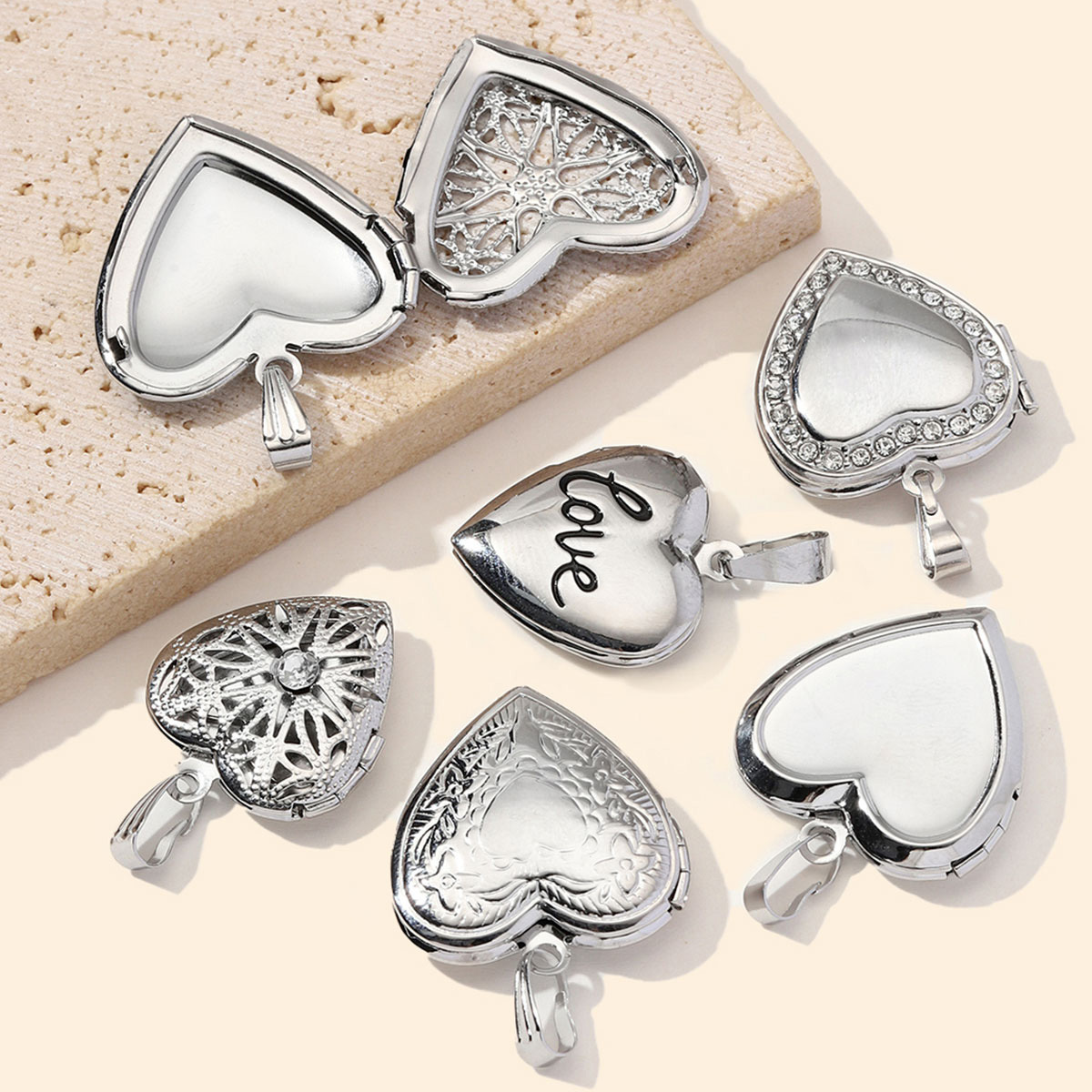 3pcs/Lot Stainless Steel Mirror Polish Love Heart Locket Pendant for Women Family Image Necklace Personalized Anniversary Gifts
