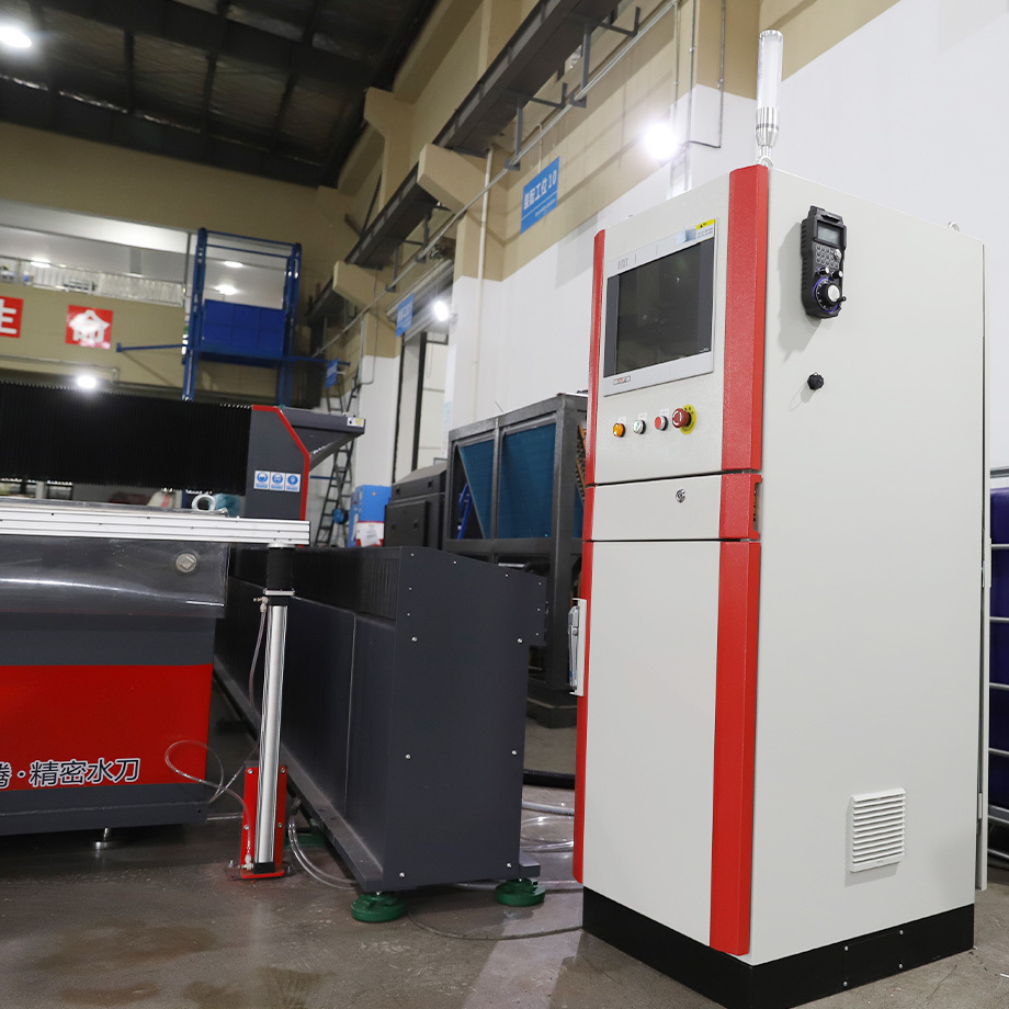آلة قطع نفث الماء CNC ذات 3/5 محاور عالية الضغط