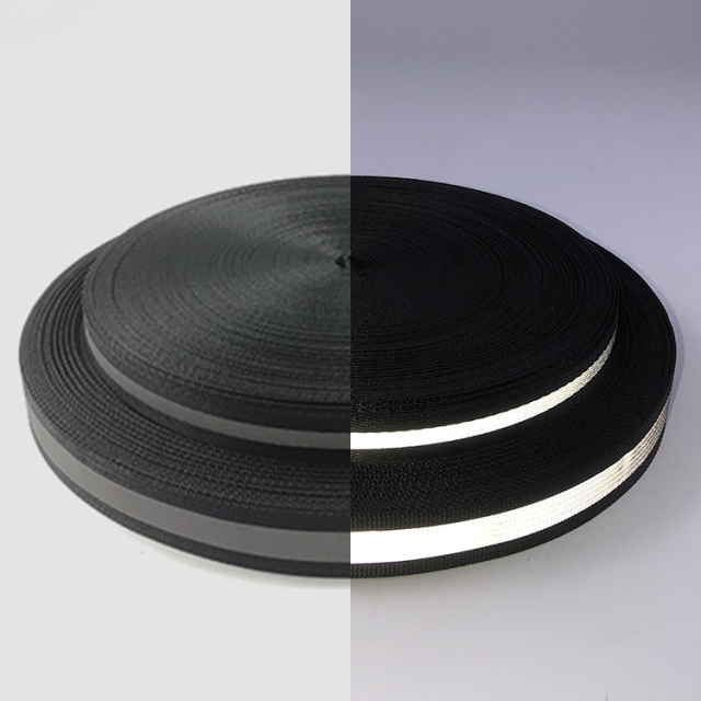 Polyester reflective webbing