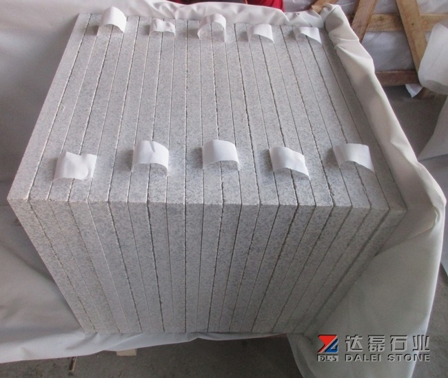 Grey White Color G655 Granite Tiles Honed Finish Way