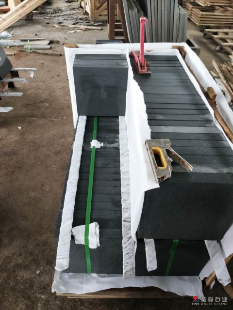 Hainan Black Basalt Paving Stone For Outdoor Floor