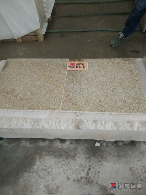 Rusty Yellow G682 Granite Tiles With Polished Finish Way