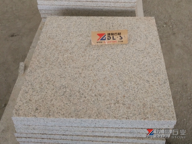 Rusty Yellow G682 Granite Tiles With Flamed Finish Way