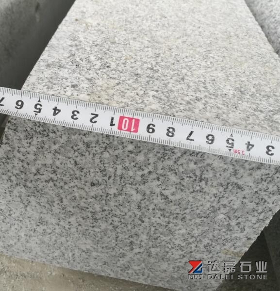 Grey Granite G623 Kerbstone Flamed Chamfer 20X20