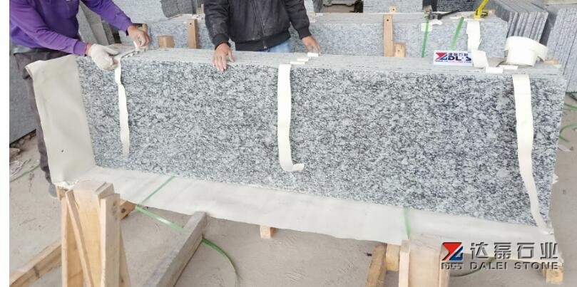 Spray White Granite Small Slabs Dalei Stone