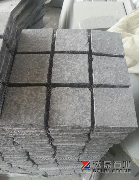 Old Orginal G684 Granite Flamed Cubestone With Net