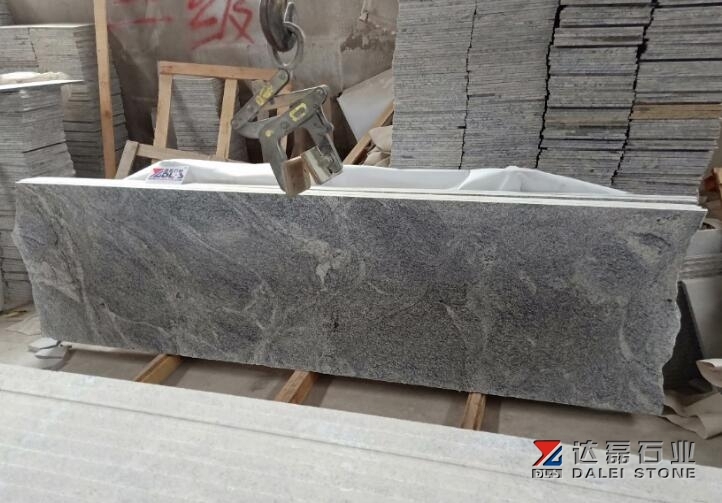 New Viscount White Granite Small Slabs