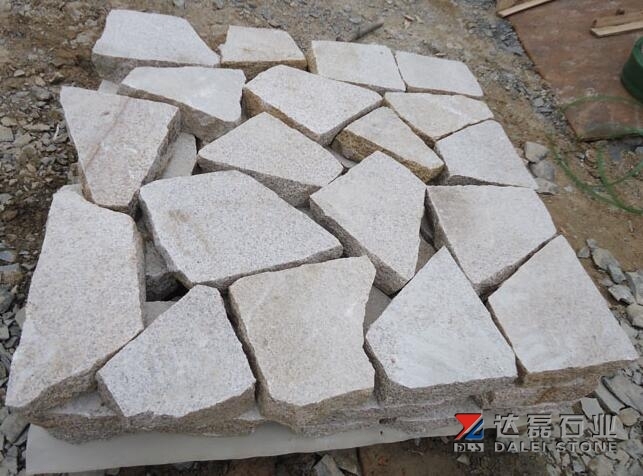 G682 Loose Stone Wall Cladding Saw Cutting Way