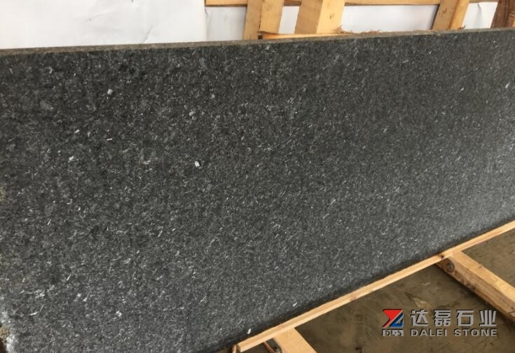 Angola Black Granite Small Slabs Saw Cutting And Waterjet Finish Way