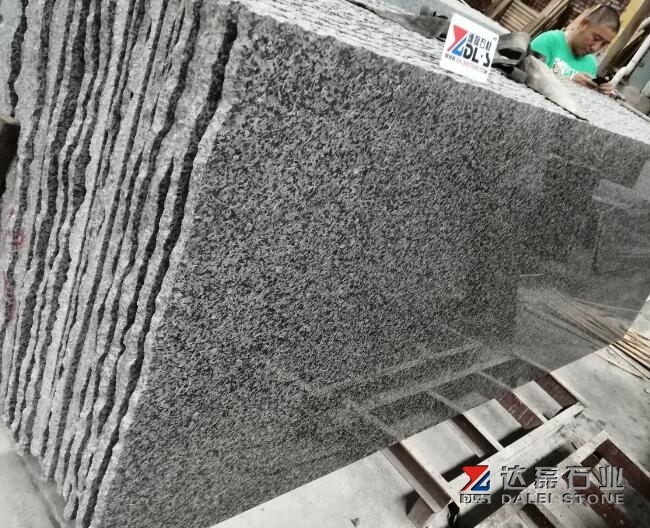 Beautiful Green Color Dark Grey Color Granite Like Ice Veins Polished