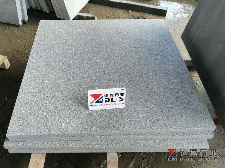 G654 Flamed Tiles Padang Dark Flamed Tiles 600x600x20mm