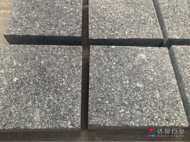 Green Porphyry Cube Stone Flamed Saw Cutting