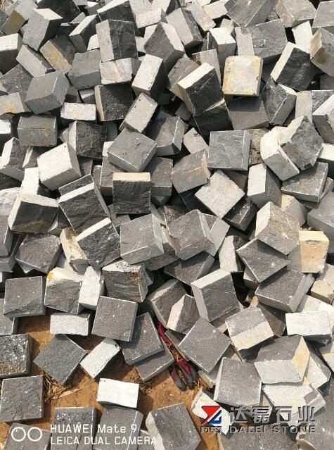 Black Basalt Cube Stone Double Sides Natural Split Finish Way