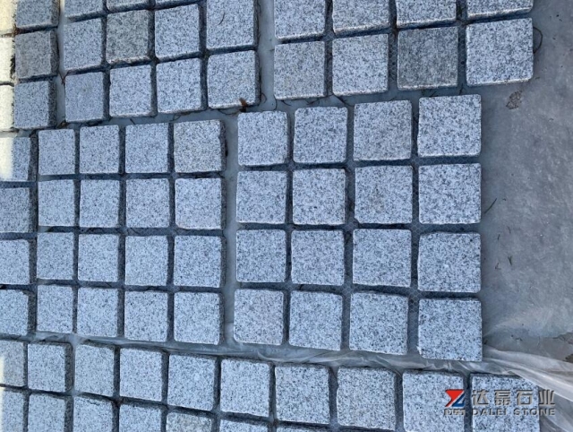 G603 Mesh Paver Cube Stone Flamed Finish Way