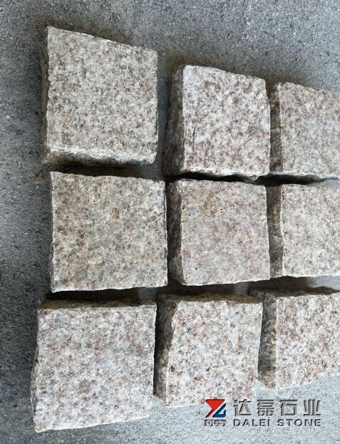 Yellow Rusty G682 Cube Stone Top Flamed Rest Natural Split