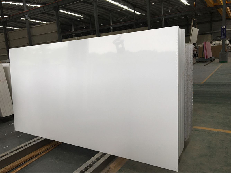 pure white quartz stone.jpg