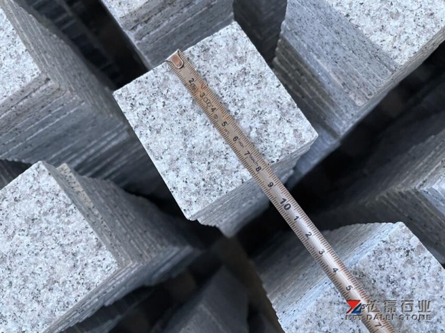 Grey Granite Cube Stone Flamed Granite Tiles
