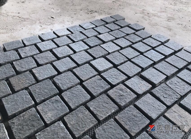 Pure Black Granite Cube Stone Flamed