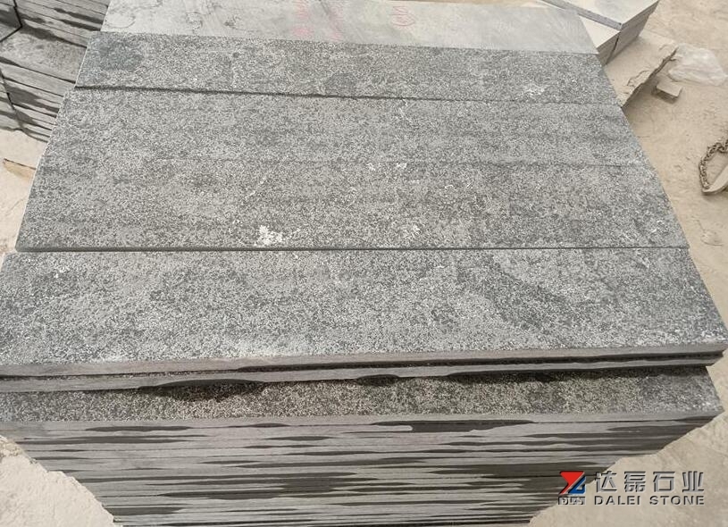 Bluestone Flamed Swimming Pool Tiles