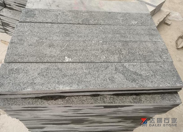Bluestone Flamed Swimming Pool Tiles