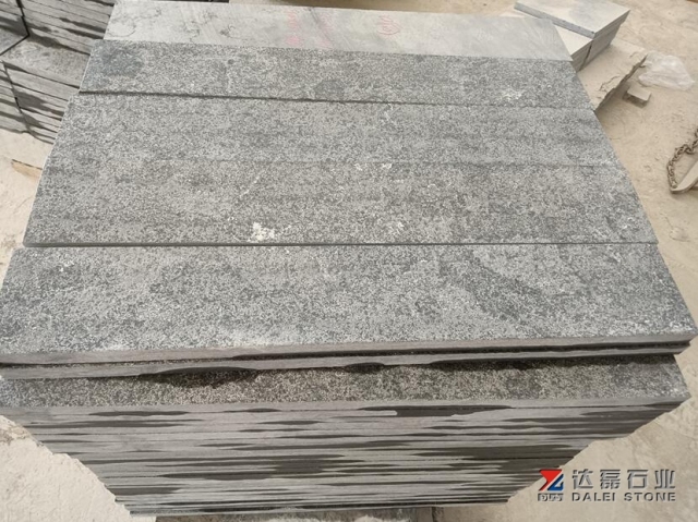 Bluestone Flamed Swimming Pool Tiles
