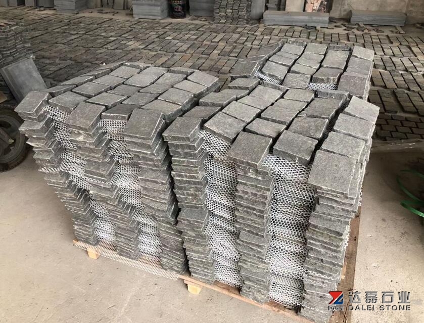 Pure Black Granite Cube Stone Flamed
