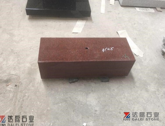 Imperial Red Granite Monument Upright Tombstone Wholesale