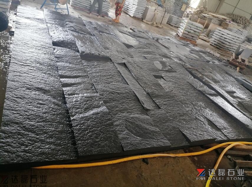 China Dark Grey G654 Natural Split Granite Wall Cladding For Wall Background