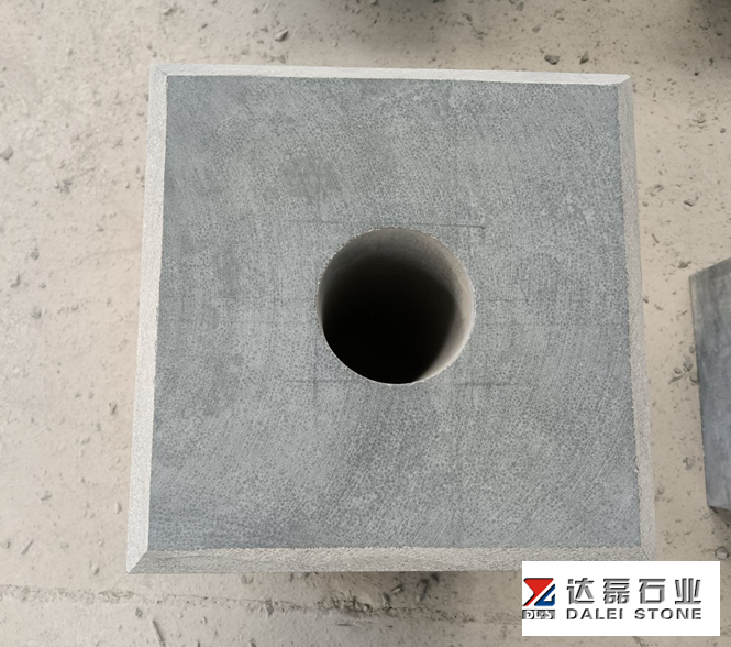 Blue Limestone Flagpole Base Stone With Hole Grinding 500 Degree