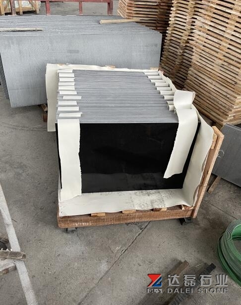China New Black Pure Black Granite Tiles Slabs Factory Cutting