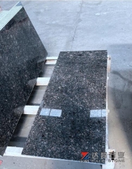 Tan Blown Black Color Granite Tiles Polished Construction Material