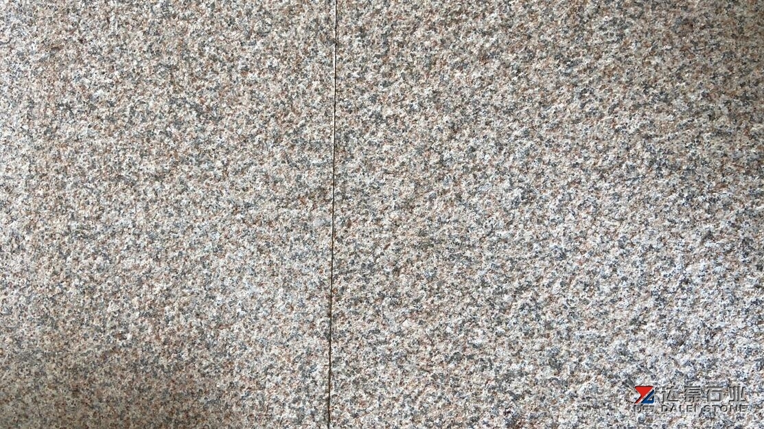 Yellow Rusty Granite G682 Bush Hammered Tiles