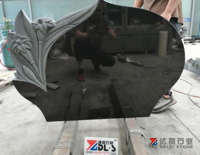 Black Headstone Carving Monuments Sale