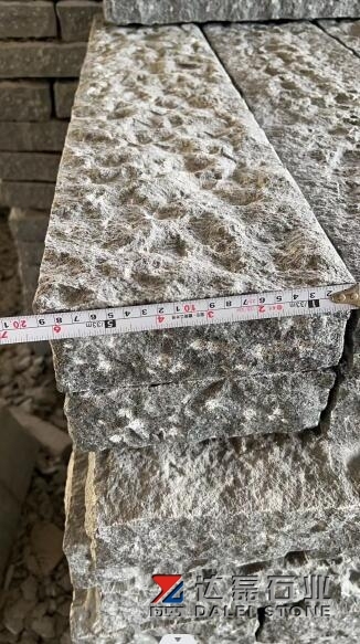 G654 Dark Grey Granite Pineapple Picked Surface Kerbstone