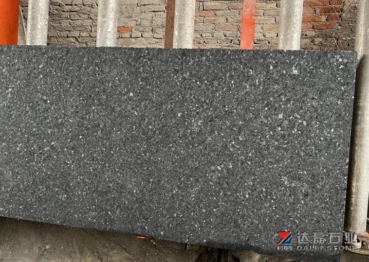 Angola Black Granite Slabs Saw Cutting + Water Jet From Factory