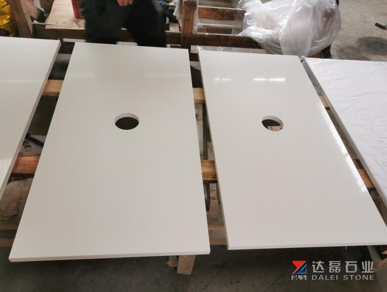 Pure White Quartz Vanity Tops With Faucet Holes Polished