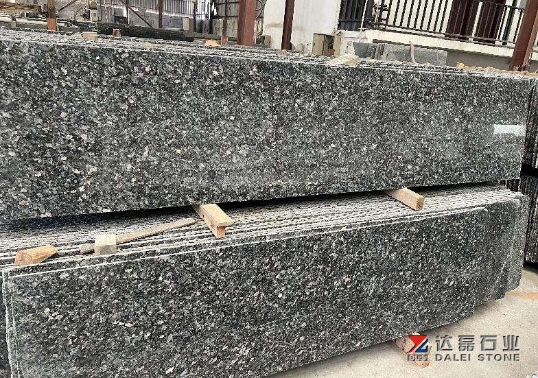 Sliver Grey Granite Slabs Polished Small Slabs