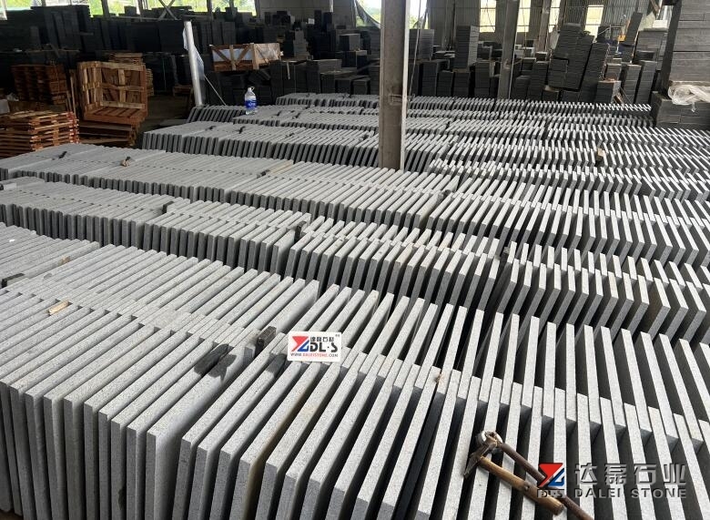 Vietnam G654 Granite Flamed Tiles Wholesale