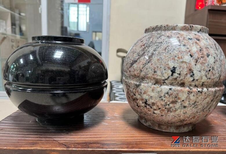 Round Design Vase For Tombstone Monuments China Factory