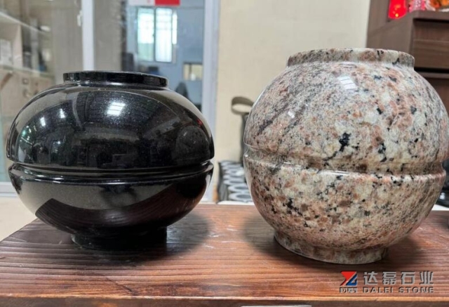 Round Design Vase For Tombstone Monuments China Factory