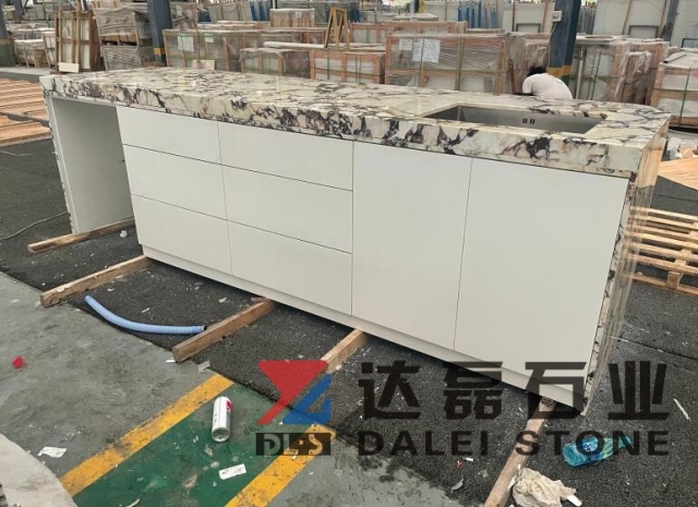 Calacatta Viola Island Counter Tops With Cabinet Cover With Marble