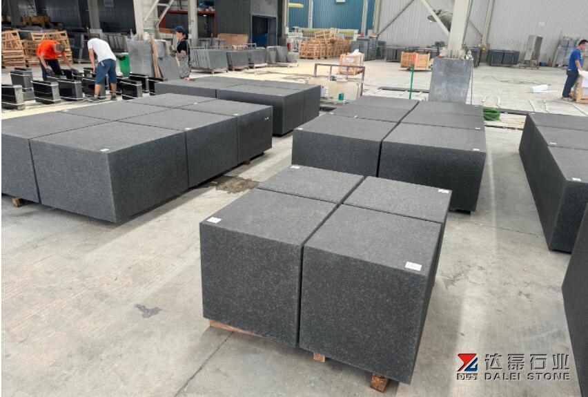 Pure Black Granite Kerbstone Flamed And Brush Paving Stone 