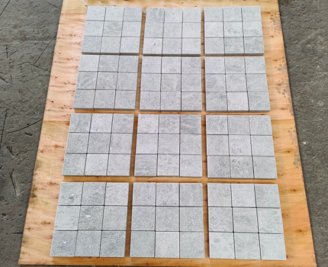 Moonlight Grey Marble Tumble Cube Stone with Net