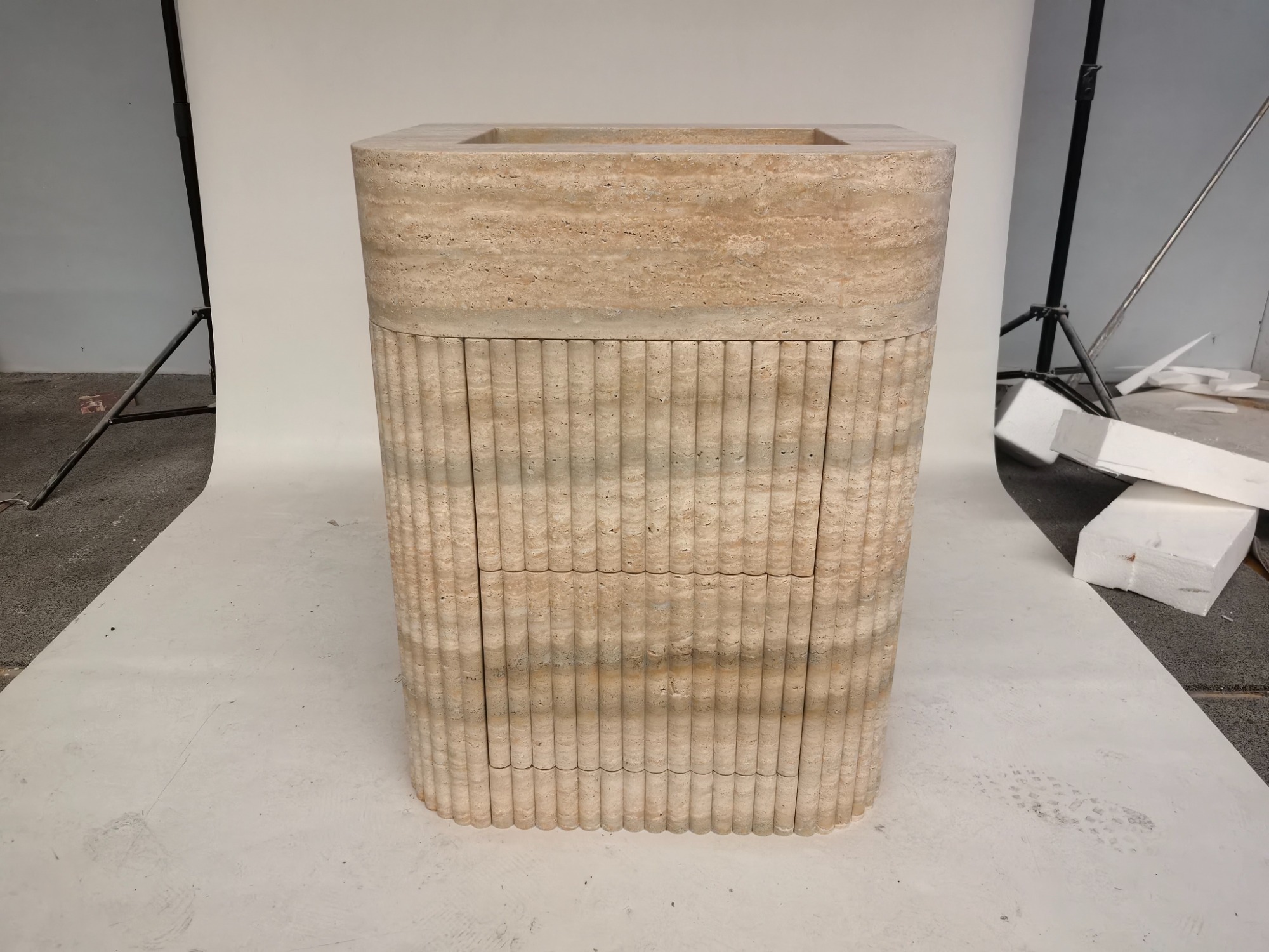Natural Marble Integrated Fluted Travertine Bathroom Vanity Sink with Cabinet